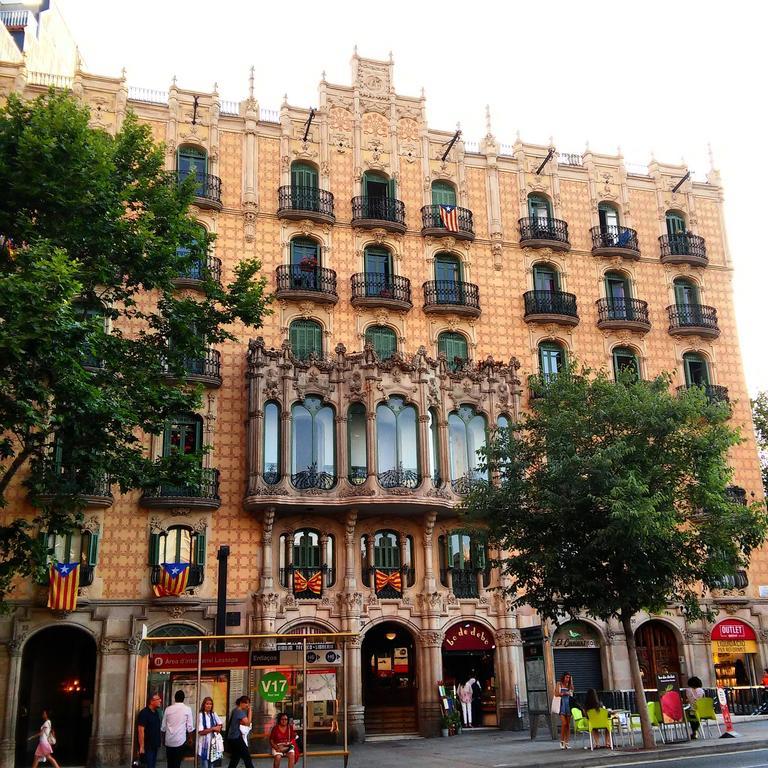 Hostal Lesseps Barcelona Buitenkant foto