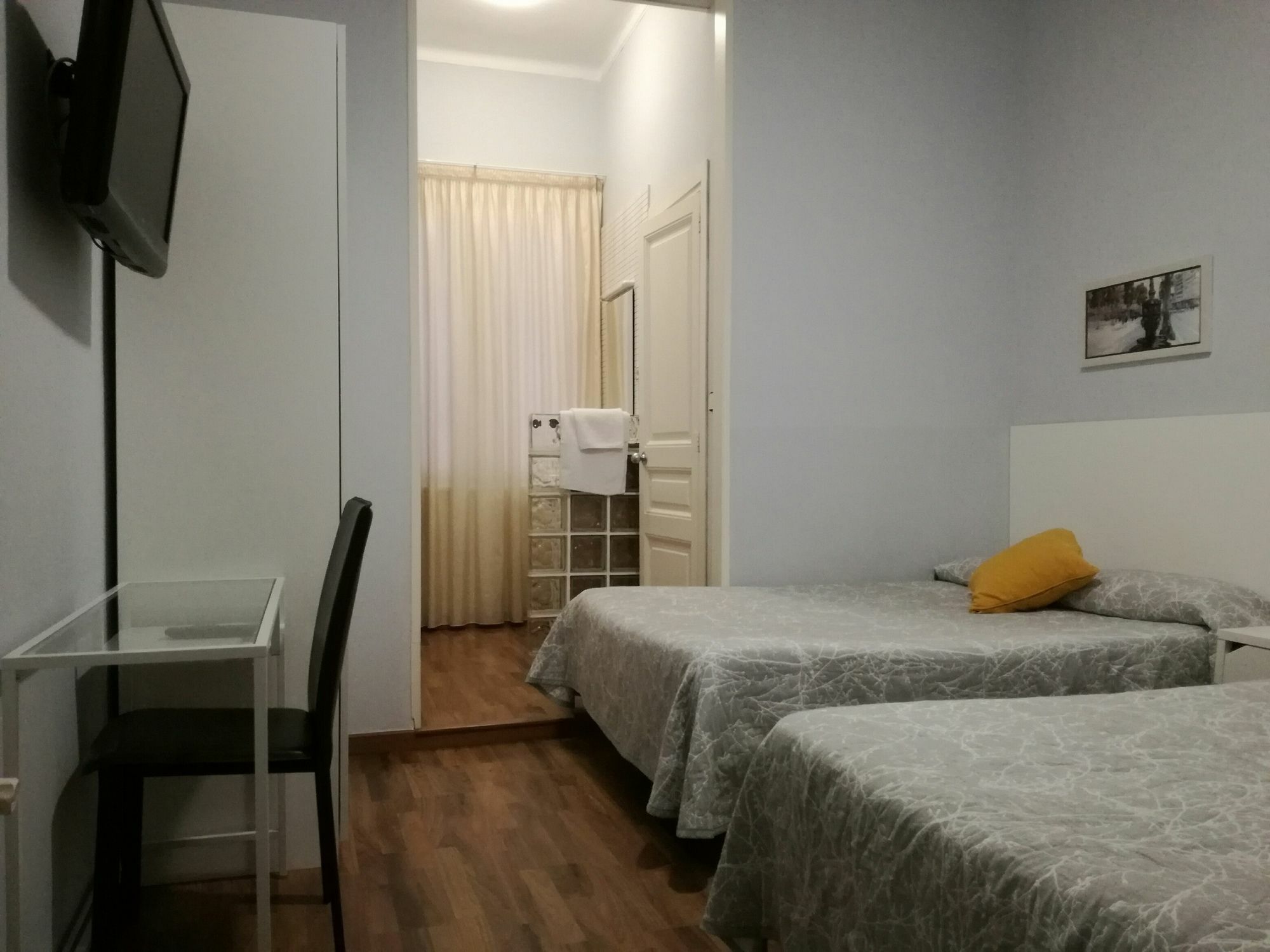 Hostal Lesseps Barcelona Buitenkant foto